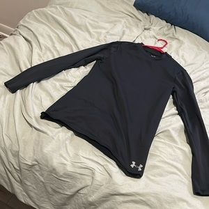 Long sleeve under armour shirt